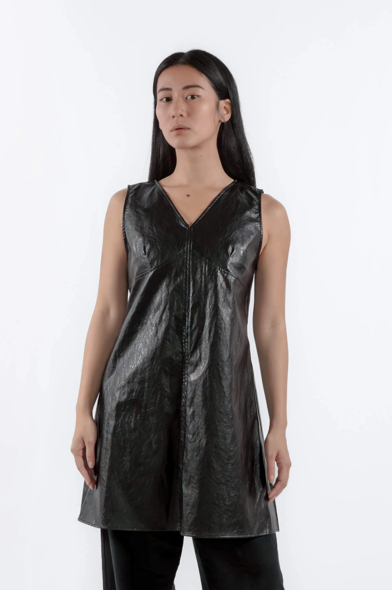 Vegan leather fashion, einHaru Collective Berlin