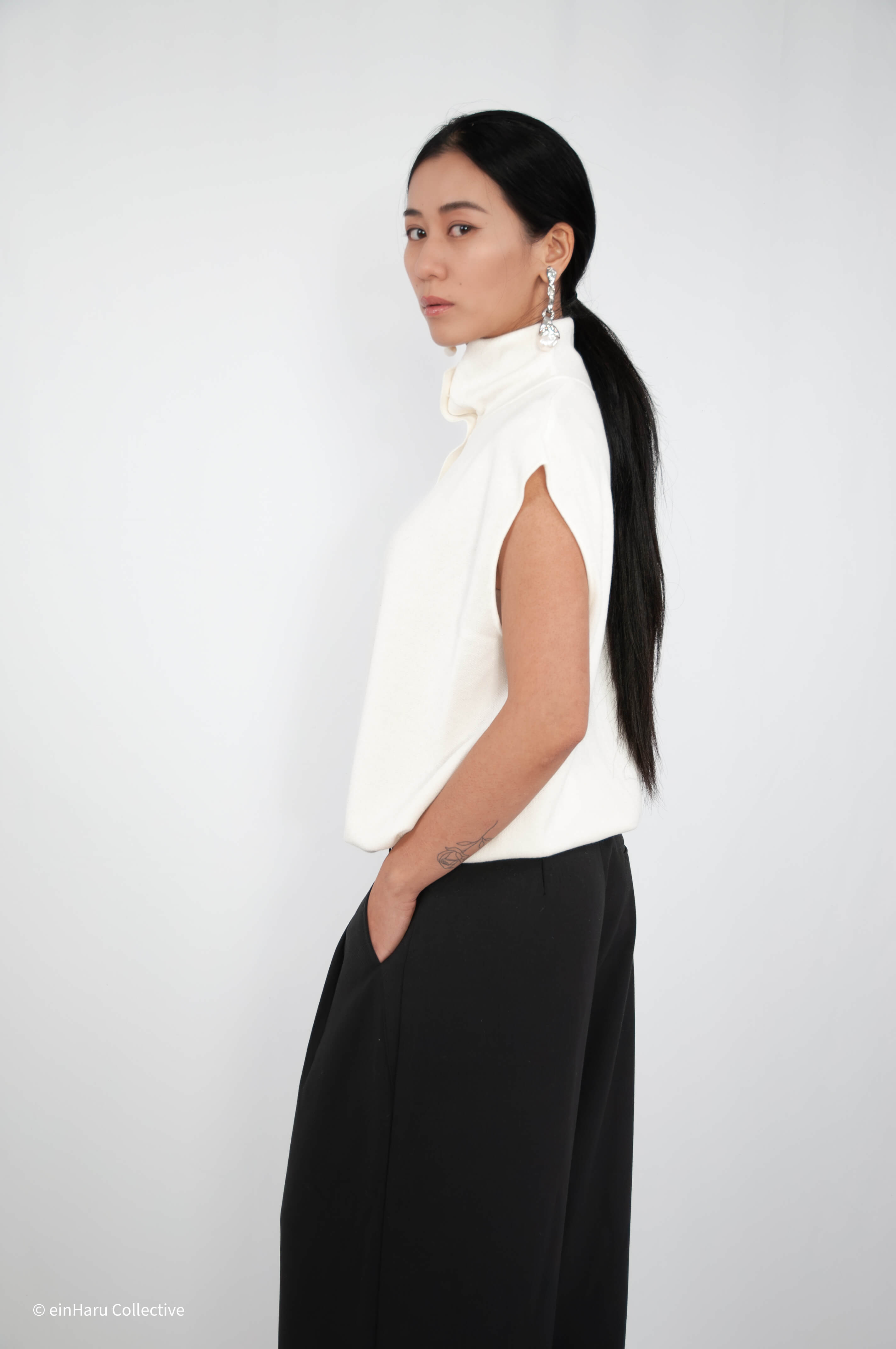 Stand Collar Hem Tie Top Ivory — einHaru Collective Berlin